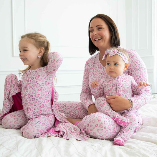 Sustainable Bamboo Pink Gem Ruffled Blanket