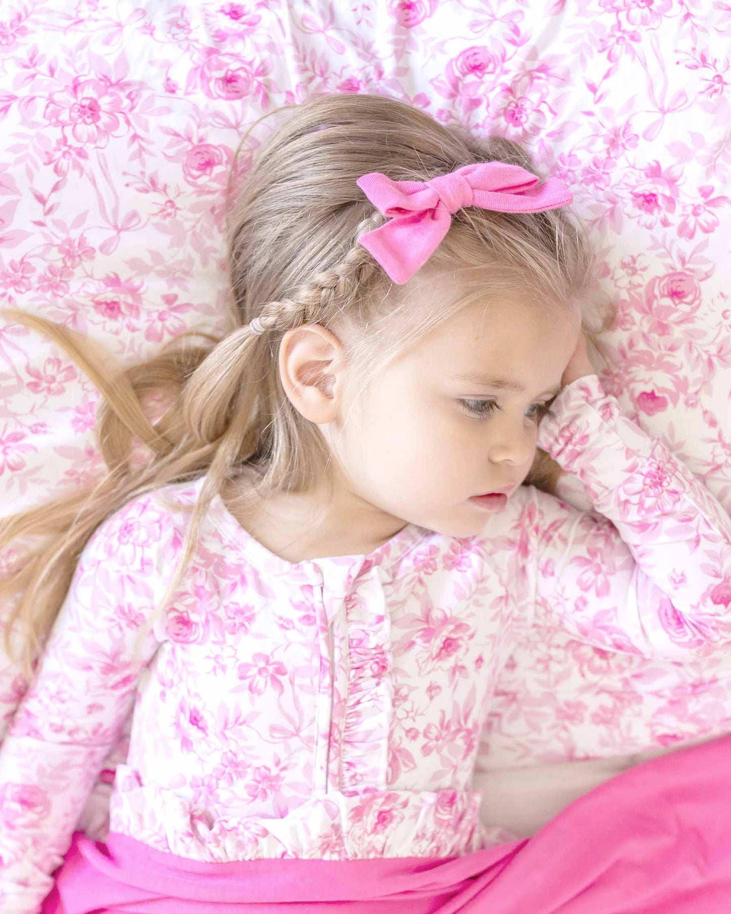 Evelyn Ruffled Blanket